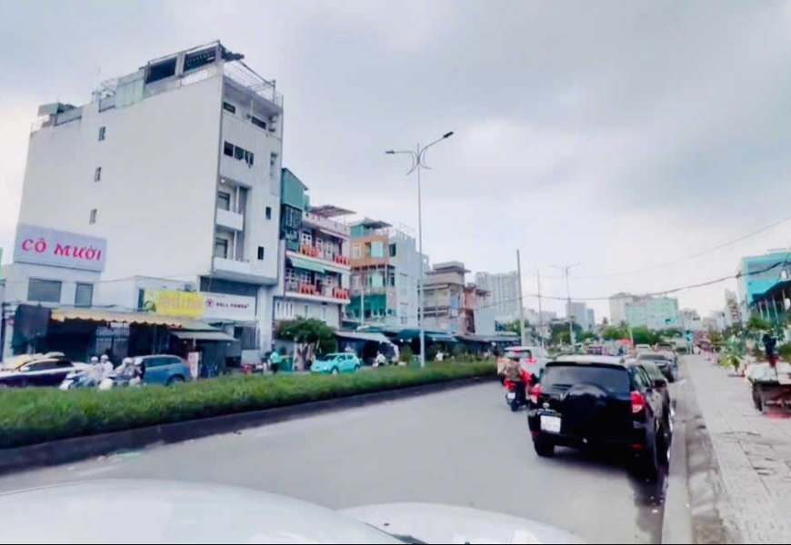 Hàng Hót..đường lớn 30m..165tr/m Giảm 10 tỷ..giá mới 208 tỷ Bán nhà cấp 4 MT hoàng trọng Mậu,p Tân Hưng 