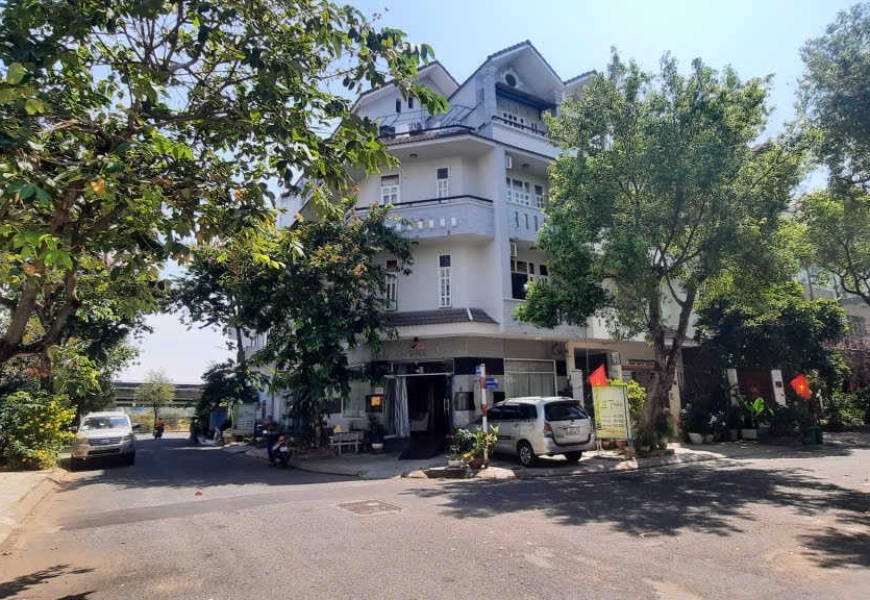 Giá Chỉ 25 tỷ, Bán Nhà Góc 2 Mặt Tiền Đường Số 16 Khu Biệt Thự Ven Sông Sedaco. P.Tân Phong Quận 7 Vị Trí Nằm Đối Diện Trường Đại Học RMIT Và Đại Học Tôn Đức Thắng