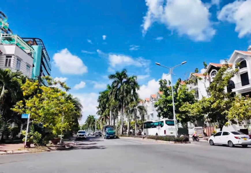 Đón đầu cầu Nguyễn Khoái sang  -Bán biệt thự Góc 2 MT Hoàng Trọng Mậu,trục chính sang Q1-4