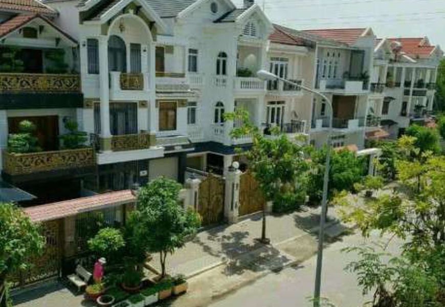 sắp định cư..giảm 2tỷ còn 18,8 tỷ TL Hàng hót..có hđ thuê dài hạn 35tr/tháng,Giá rẻ như giá hẻm xe hơi -Bán mặt tiền 3 tầng kdc savimex p phú thuận Q7