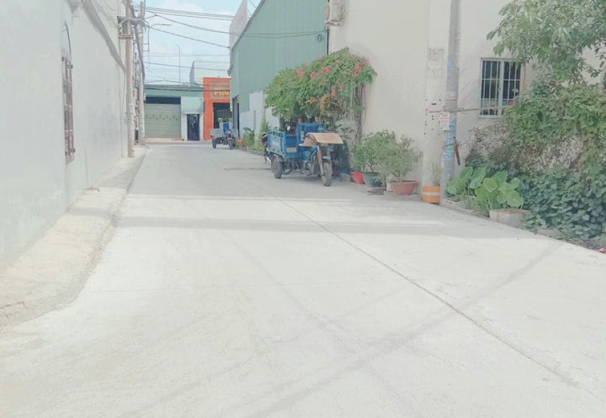 BÁN LÔ ĐẤT HẺM XE HƠI SỔ HỒNG RIÊNG LÊ VĂN LƯƠNG , XÃ NHƠN ĐỨC CHỈ 2 TỶ 7 . GIÁ BAO RẺ