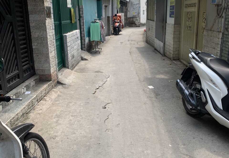 Bán nhà Hẻm 1056 huỳnh tấn phát, P tân phú, Quận 7