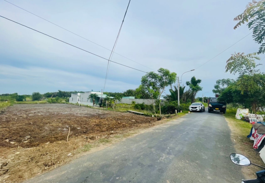 Bán lô đất góc 2 mặt tiền đường bà kiểu,xã phước lại,huyện cần giuộc