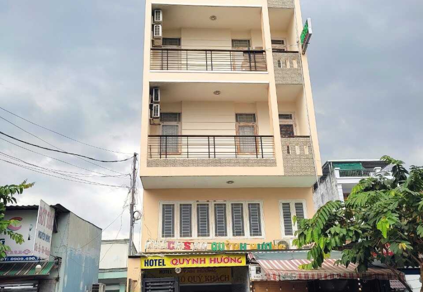 BÁN KHÁCH SẠN MĂT TIỀN LÝ PHỤC MAN, Q7