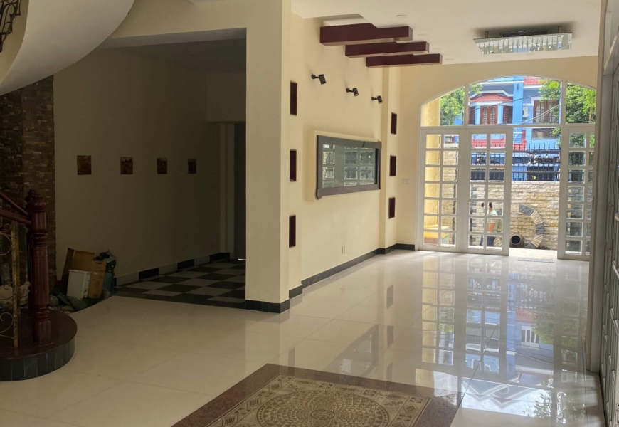 SIÊU BIỆT THỰ CÓ SẴN HỒ BƠI - NGANG KHỦNG 12M - VỊ TRÍ VIP NHẤT QUẬN 7
