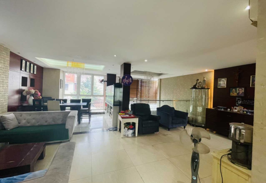 Bán biệt thự cũ 2 mặt tiền trước sau,đường số p Tân Quy Q7