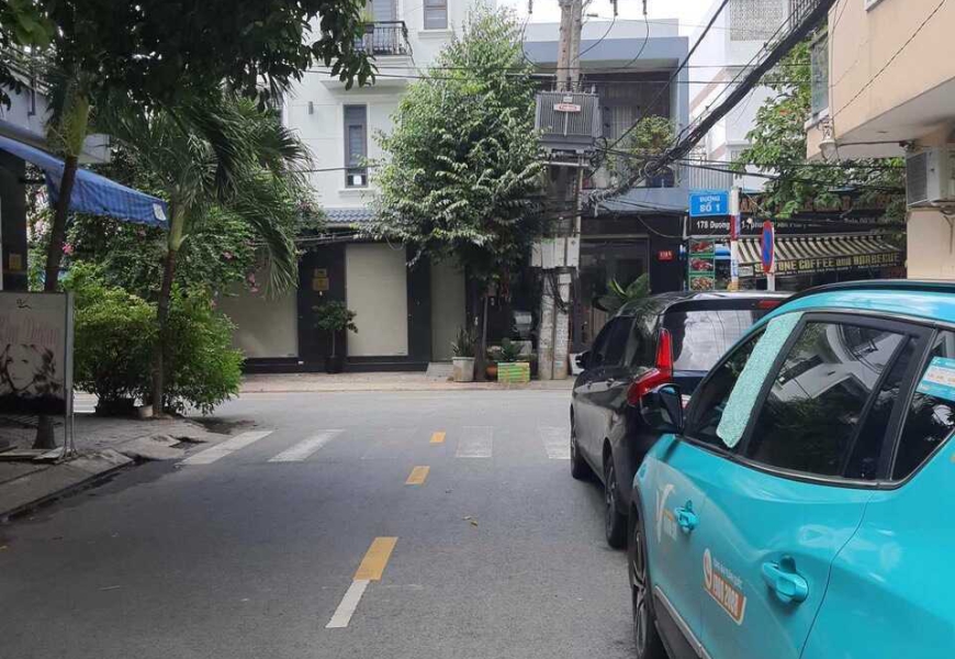 Bán nhà cấp 4 mặt tiền đường số 18, P. Tân Phú, liền kề Phú Mỹ Hưng, Quận 7