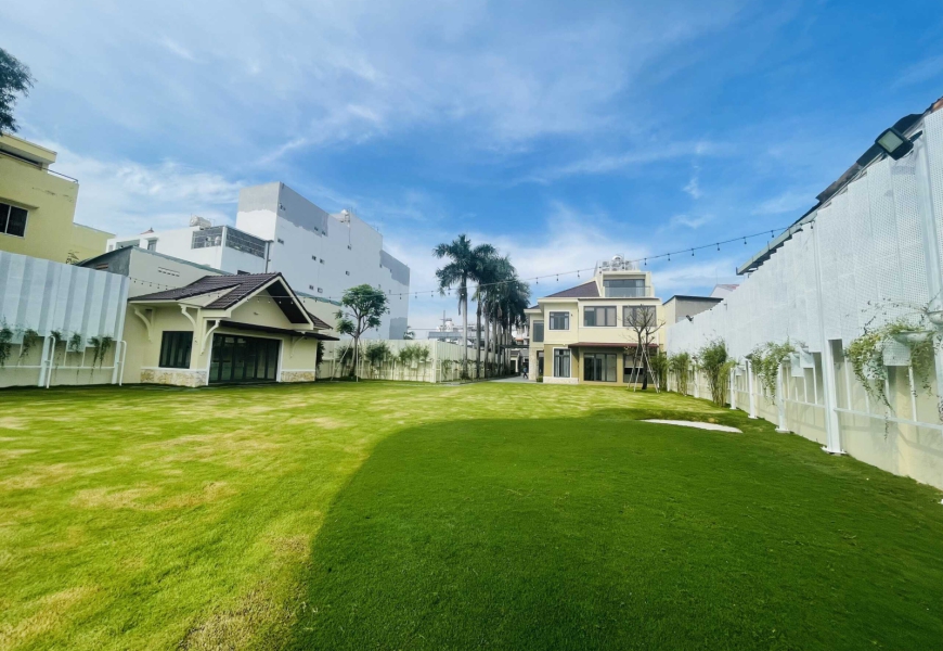 Biệt thự sân vườn 1260m2,view Hồ Lớn,đường Tân mỹ ngay trung tâm Q7-sát bên là trường đại học marketing