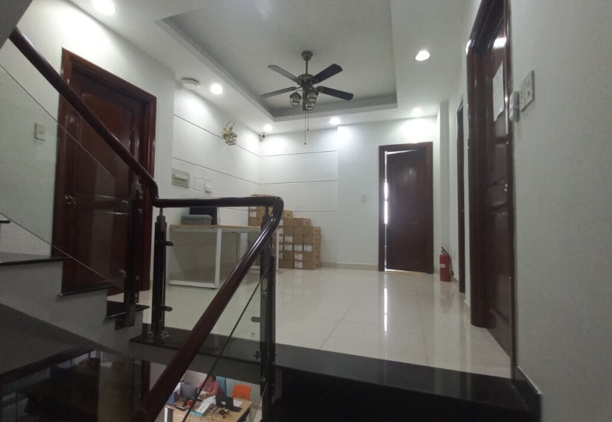 Chủ nhà ngộp NH bán gấp giảm 5ty còn 33ty  - Biệt Thự Nam Phú Villas Q7, khu compound 2 mặt giáp sông. 