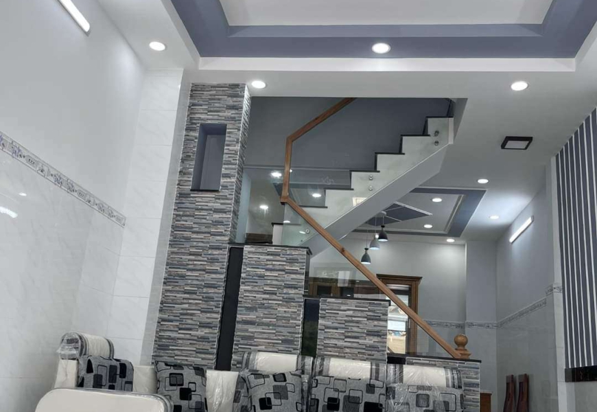 NHÀ XINH 2 LẦU SÂN THƯỢNG MT ĐƯỜNG SỐ CHỢ TÂN MỸ, Q7 