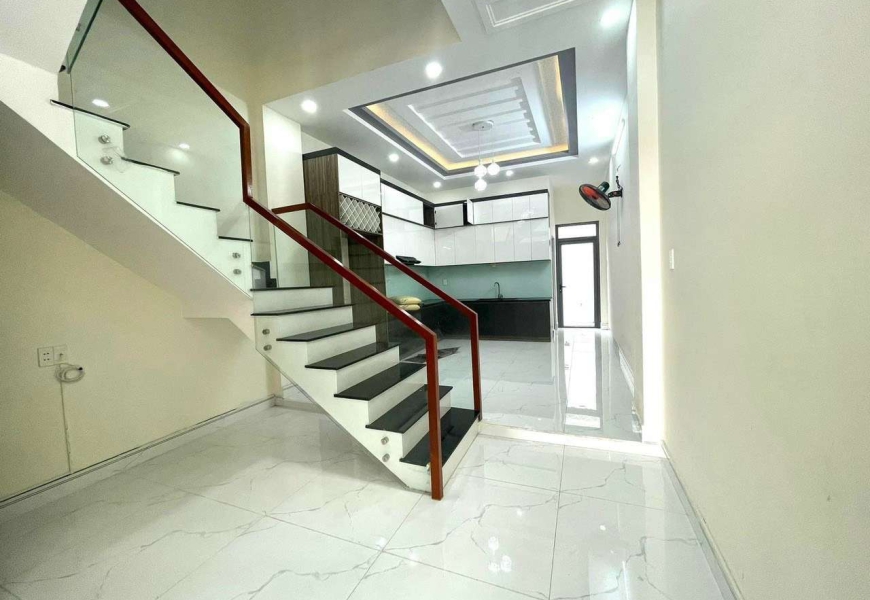 0914020039 EM DUNG  BÁN NHÀ 1 TRỆT 2 LẦU + SÂN THƯỢNG – HẺM 1365 HUỲNH TẤN PHÁT – XE HƠI ĐẬU TRƯỚC NHÀ