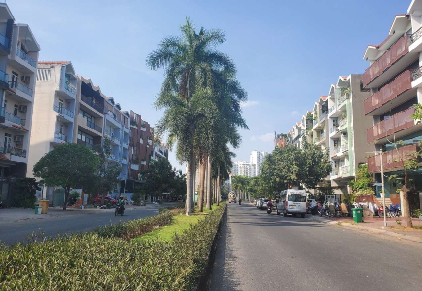 Cần bán nhà đường D1 Khu Đô Thị Him Lam Ngay Lotte Quận 7