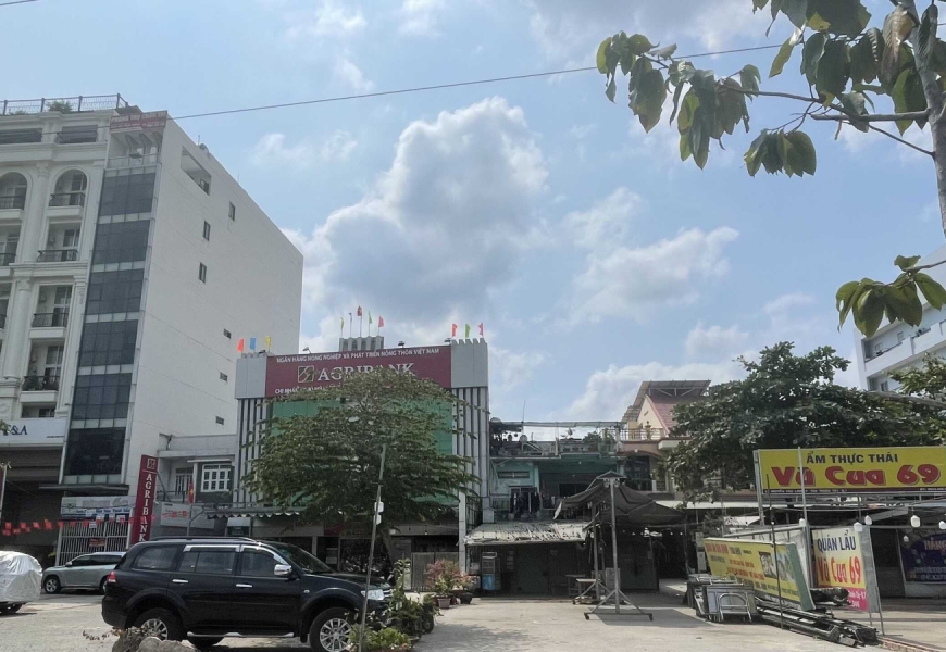 Bán nhà MT Nguyễn Văn Linh, Phường Tân Thuận, Ngay Khu Chế Xuất Tân Thuận, kế bên ngân hàng Agribank