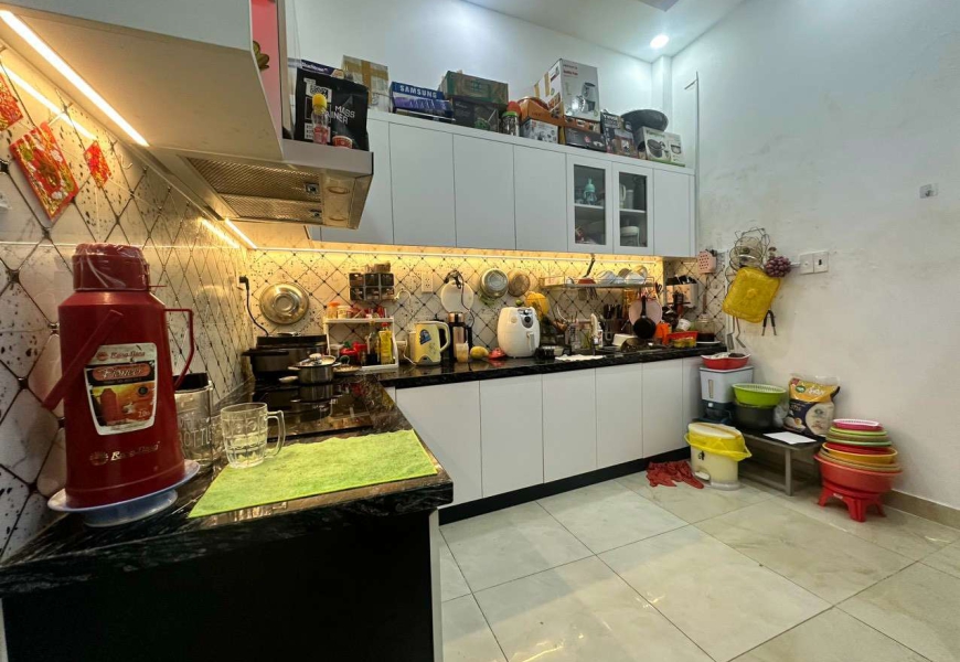 CẦN BÁN NHÀ VƯỜN SÂN TO ĐÙNG TẶNG THÊM CÂY XOÀI TRÁI SUM SUÊ - GIÁ BÁN 4.2 TỶ TL