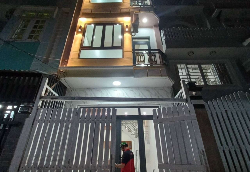NHÀ ĐẸP 3 LẦU NGUYỄN VĂN QUỲ, Q7