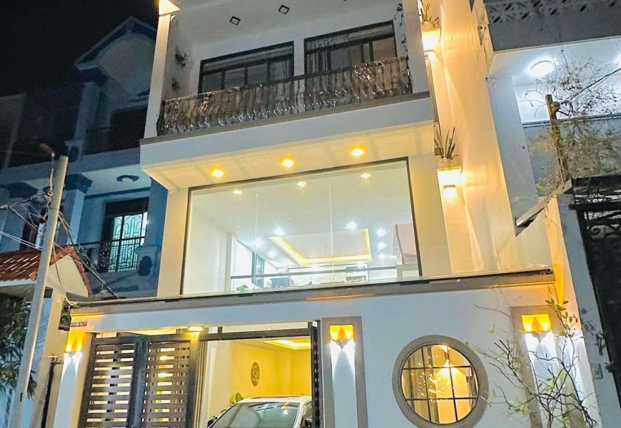0914020039 EM DUNG Cần bán nhà đẹp lung linh xe hơi vô tới nhà 502 Huỳnh Tấn Phát Quận 7