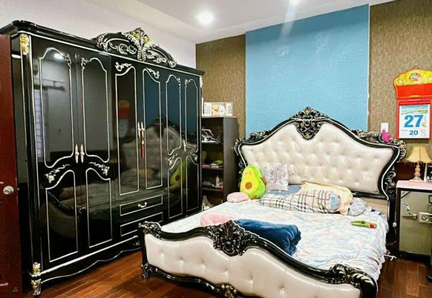 BIỆT THỰ SÁT PHÚ MỸ HƯNG, CÁCH BIG C 500M, 7.6 X 18M 