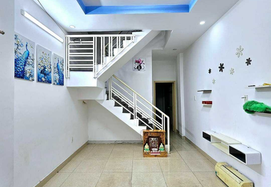 Bán Nhà Hẻm 630 Huỳnh Tấn Phát, Q7