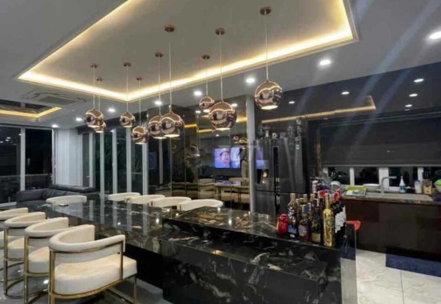 Bán Biệt Thự Mặt Tiền Đường Số 9 Phường Phú Thuận Quận 7