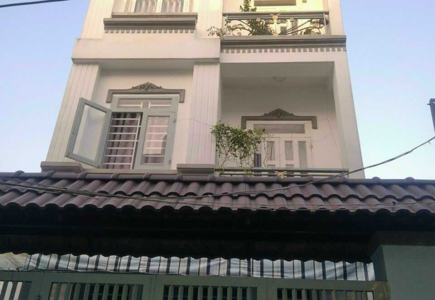 NHÀ SỔ HỒNG RIÊNG 1942 /113 HUỲNH TẤN PHÁT THỊ TRẤN NHÀ BÈ.HẺM XE HƠI ĐẬU TRƯỚC NHÀ THOẢI MÁI 