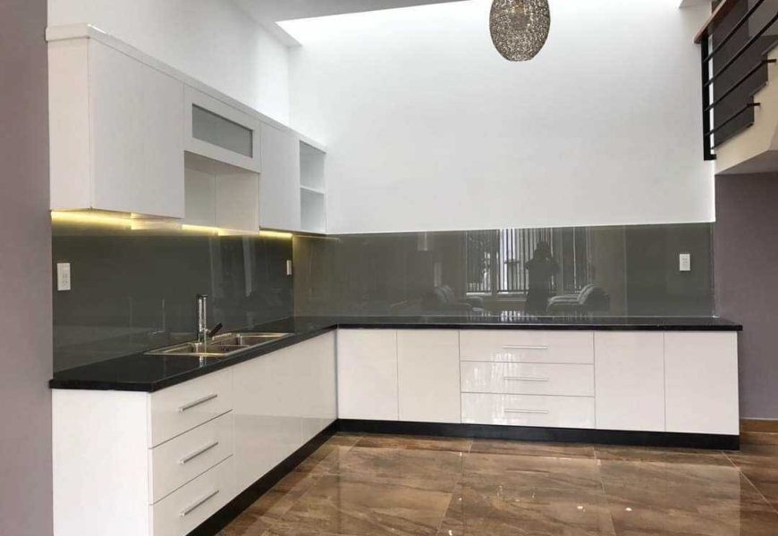 Hạ giá 1 tỷ còn 5,5tỷ TL Bán biệt thự mini căn Góc hẻm xe hơi 6m,1368 lê văn lương,phước kiểng Nhà Bè
