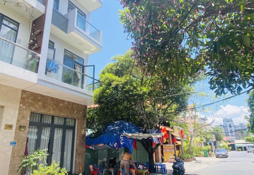09092271991 ĐỜI CHỦ - MẶT TIỀN ĐƯỜNG SỐ - TÂN QUI-Q7-> RỘNG 10.5M TIỆN XẬY BIỆT THỰ, CHDV