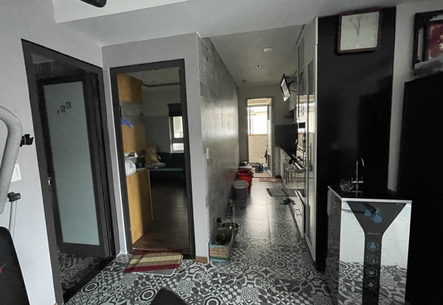 Căn góc chung cư Cosmo City tầng 4 phường Tân Phú, Q7, ngay trung tâm thương mại Go. Do chuyển công tác nên cần bán lỗ căn hộ.