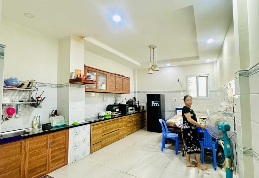 0914020039 EM DUNG Bán nhà 3Tầng  hẻm 5m P.Tân Quy Quận 7