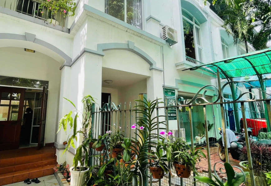 Bán nhà khu compoud Hưng Thái 2,Phú Mỹ Hưng Q7