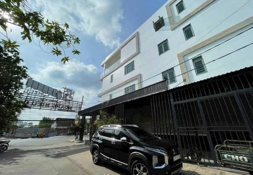 BÁN NHÀ 3 LẦU - GÓC 2 MẶT TIỀN LÂM VĂN BỀN, QUẬN 7 - CÓ THANG MÁY