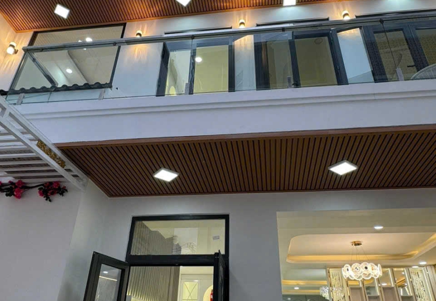 Bán nhà biệt thự 295/2 phạm hữu lầu cáh xe hơi 10m