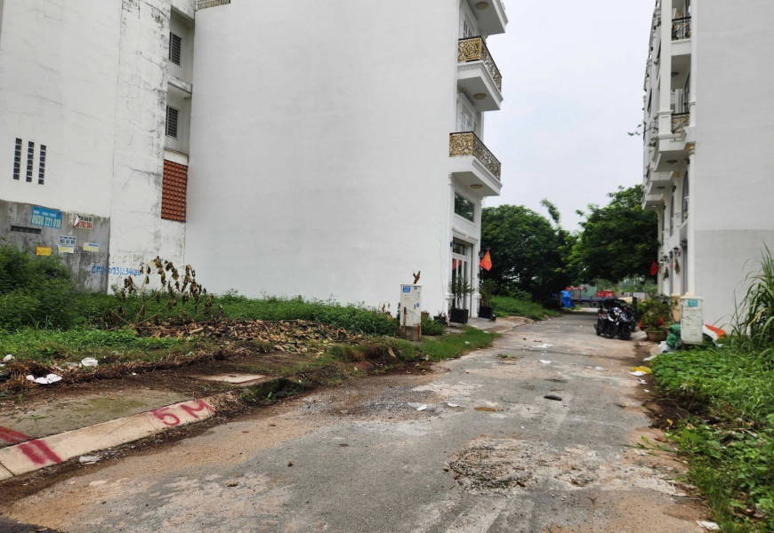 Bán lô đất đường nhựa 8m,hoàng quốc việt,p Phú Mỹ Q7