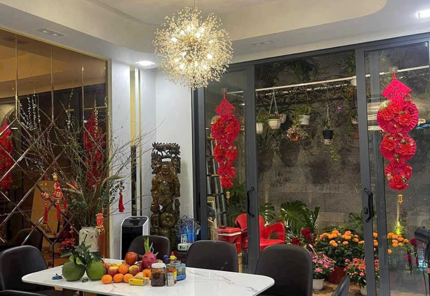 BÁN NHÀ ĐẸP FULL NỘI THẤT – HẺM XE HƠI, KHU VỰC NGUYỄN VĂN LINH GẦN KCX TÂN THUẬN