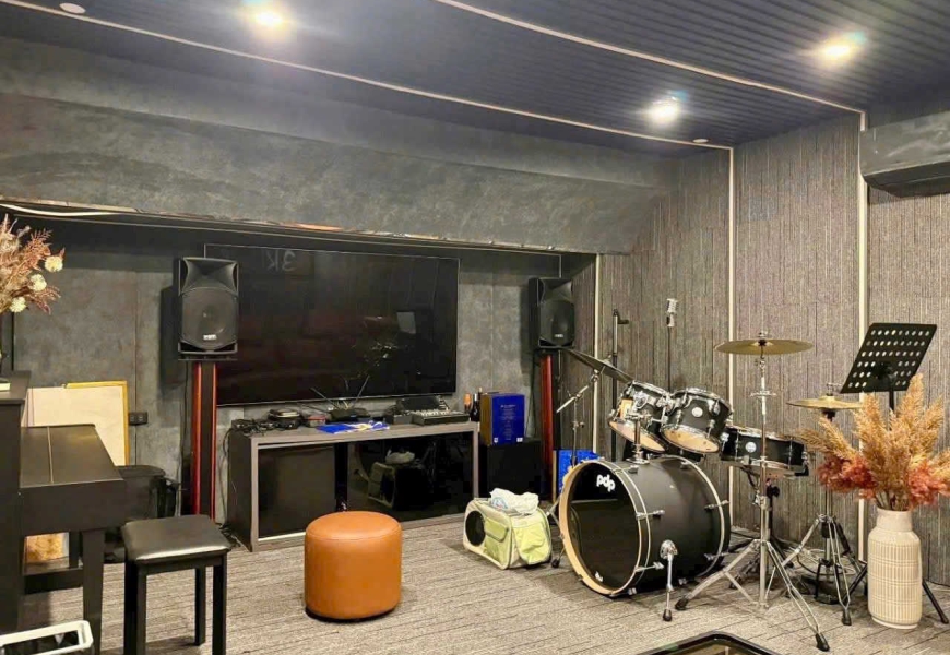 0909227199 Giảm Mạnh 1,5 Tỷ Giá Còn Chủ 15,5 Tỷ  BÁN BIỆT THỰ KIỀU ĐÀM QUẬN 7 – NHÀ MỚI ĐẸP 6 TẦNG CÓ HẦM, THANG MÁY, HỒ BƠI - TẶNG FULL NỘI THẤT CAO CẤP 