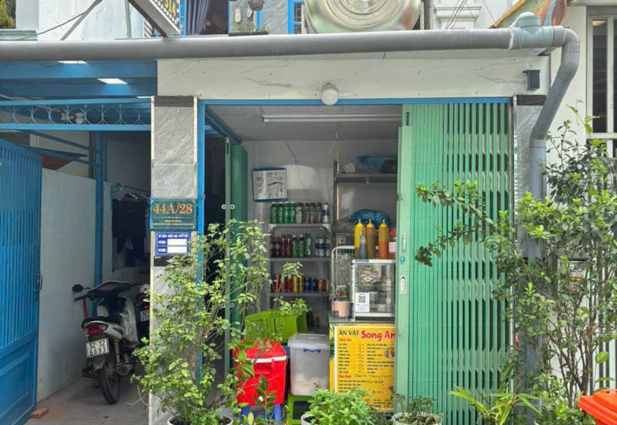 giá rẻ nhất quận 7 chỉ 9 tỷ 960 triệu (TL ) Bán nhà HXH Bùi Văn Ba ,quận 7 -cạnh khu chế xuất Tân thuận.cách quân 4,quận 1 chỉ 8phut xe máy nha .cách 200 m đầy đủ tiện ích