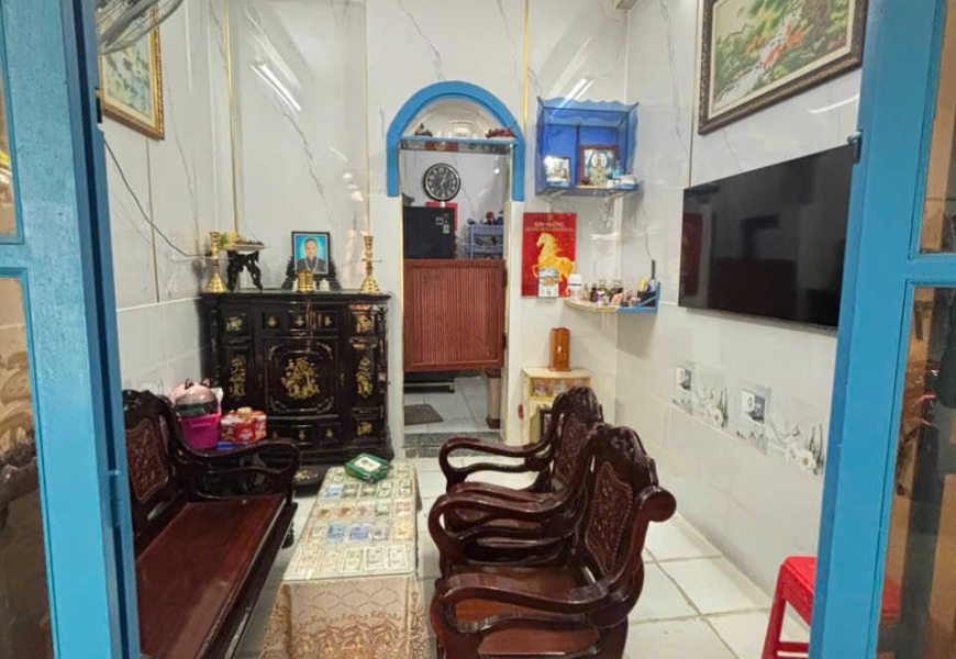 giá rẻ nhất quận 7 chỉ 9 tỷ 960 triệu (TL ) Bán nhà HXH Bùi Văn Ba ,quận 7 -cạnh khu chế xuất Tân thuận.cách quân 4,quận 1 chỉ 8phut xe máy nha .cách 200 m đầy đủ tiện ích