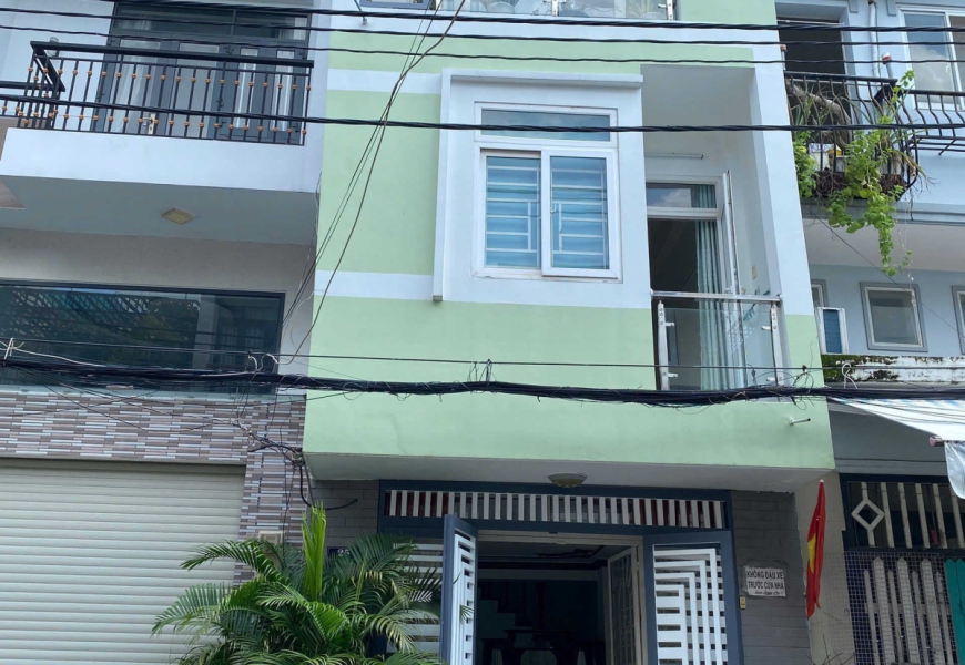 BÁN NHÀ MT CƯ XÁ NGÂN HÀNG  ĐƯỜNG KINH DOẠN GẦN CHỢ.BV .TRƯỜNG HỌC .STHI.ĐẦY ĐỦ TIỆN ÍCH.