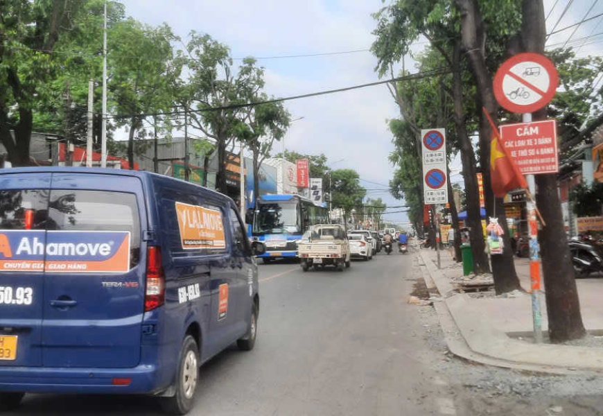 Cho Thuê Nhà Mặt Tiền Đường Phạm Hùng, Kế Bên ngã 4 Nguyễn Văn Linh, Bình Chánh