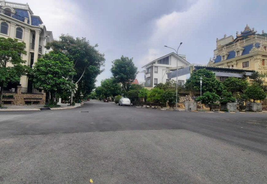 Bán Lố Đất Gốc 2 Mặt Tiền Đường Số 8 Và 7 Khu Biệt Thự Ven Sông, Đối Diện Trường Đại Học RMIT Và Đại Học Tôn Đức Thắng, P.Tân Phong Quận 7
