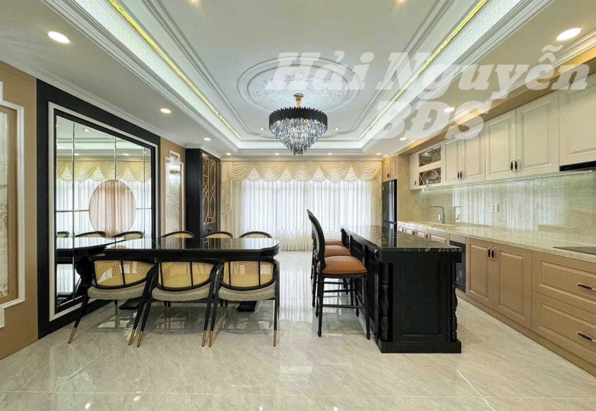 Bán nhà đuờng số 1 và số 18 chợ tân mỹ phú mỹ hưng Q7