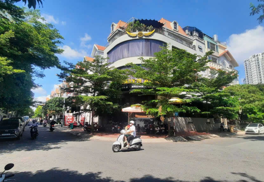 Bán Nhà Góc 2 Mặt Tiền Đường Số 5 Và Số 4 Khu Dân Cư Him Lam.P.Tân Hưng Quận 7, TPHCM