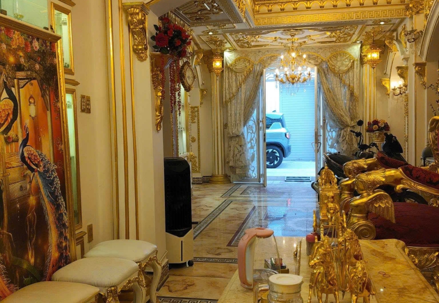 cho thuê nhà Nguyên căn biệt thự rát vàng Q7  hoặc các lầu trên,nội thất mới Vị trí lâm văn bền,  quận 7