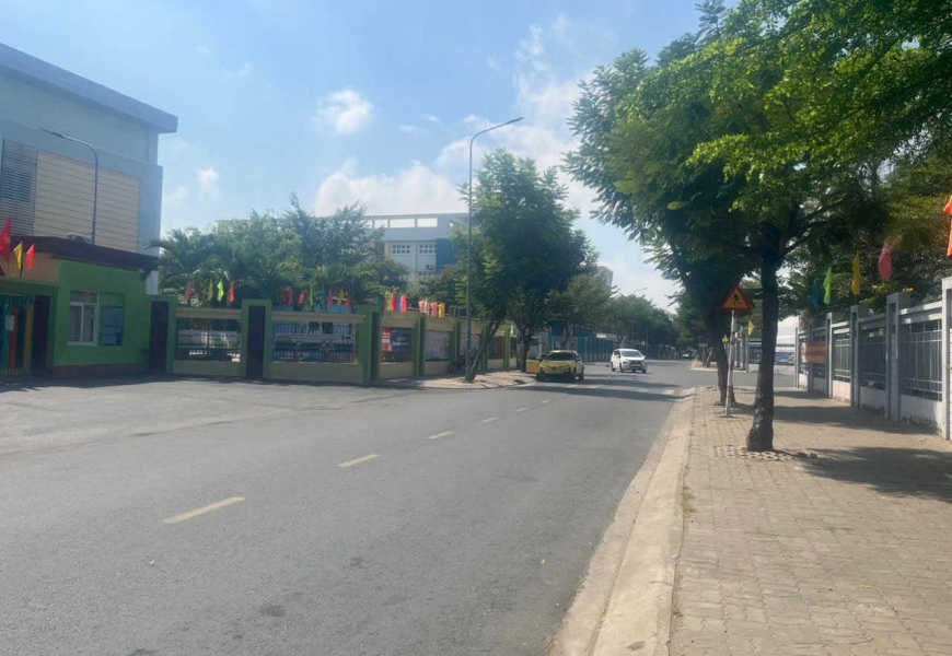Bán 2 lô đất MT đường Phạm thị Ba,p Phú thuận. Vị trí gần ngã tư Nguyễn thị thập và huỳnh Tấn phát