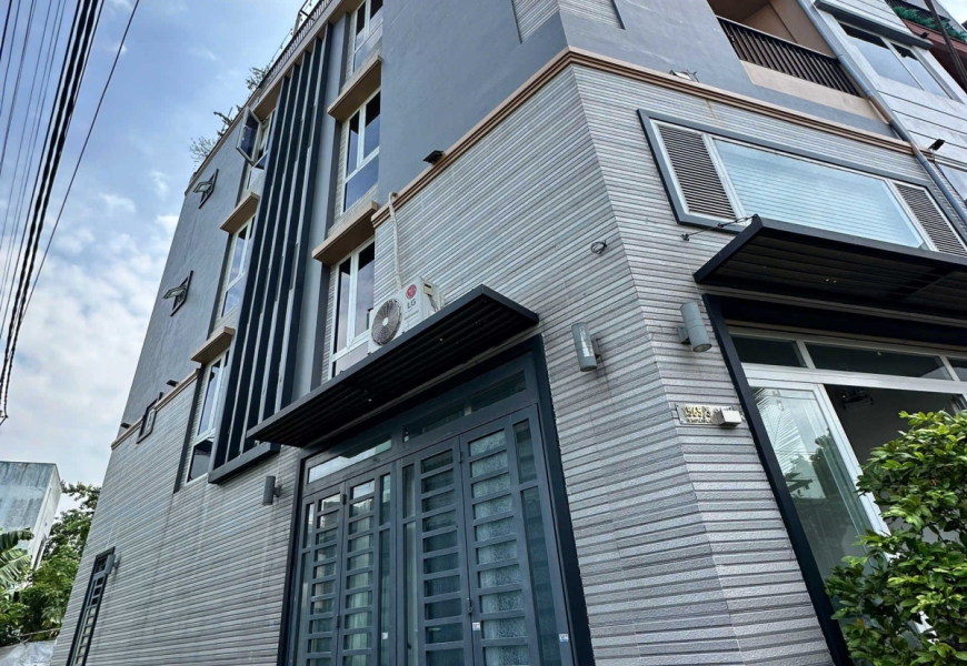 Bán nhà Góc 2MT hẻm xe hơi huỳnh tấn phát