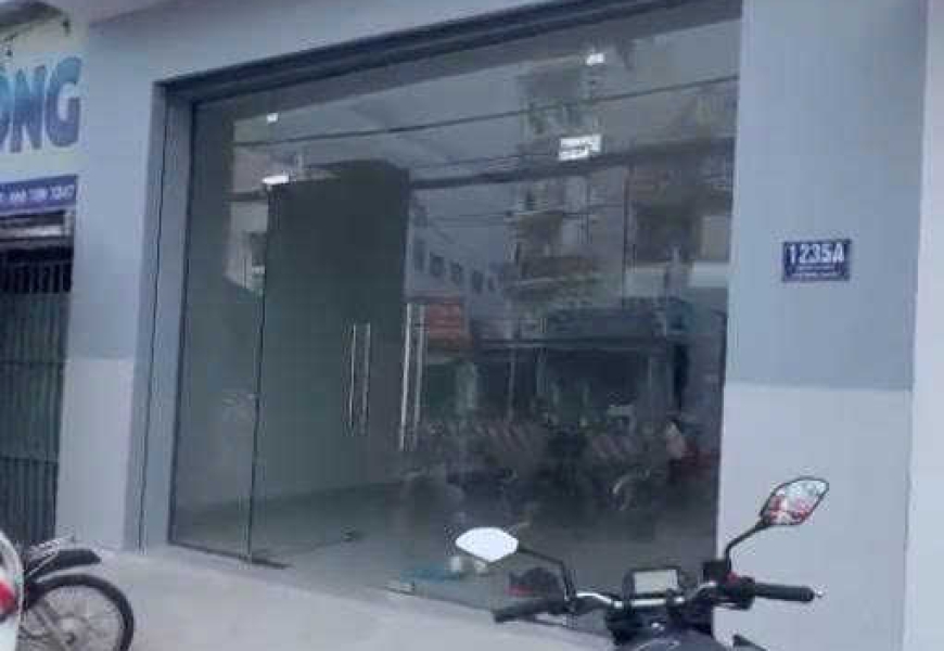 Cho thuê nhà mặt tiền Huỳnh tấn phát, q7
