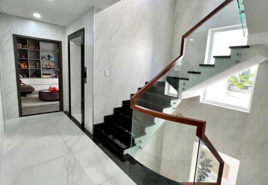 Định cư NN.. Giảm 7 tỷ..chỉ còn 87 tỷ  Bán biệt thự View Sông khu compoud bảo vệ 24/24 City Land Q7