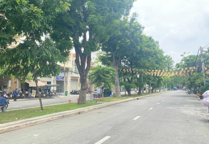 CHO THUÊ NHÀ QUẬN 7 - MẶT TIỀN ĐƯỜNG SỐ NGAY CHỢ TÂN QUY, PHƯỜNG TÂN KIỂNG  Mặt tiền đường đôi số 7 & số 9, rất tiện Kinh Doanh Buôn Bán