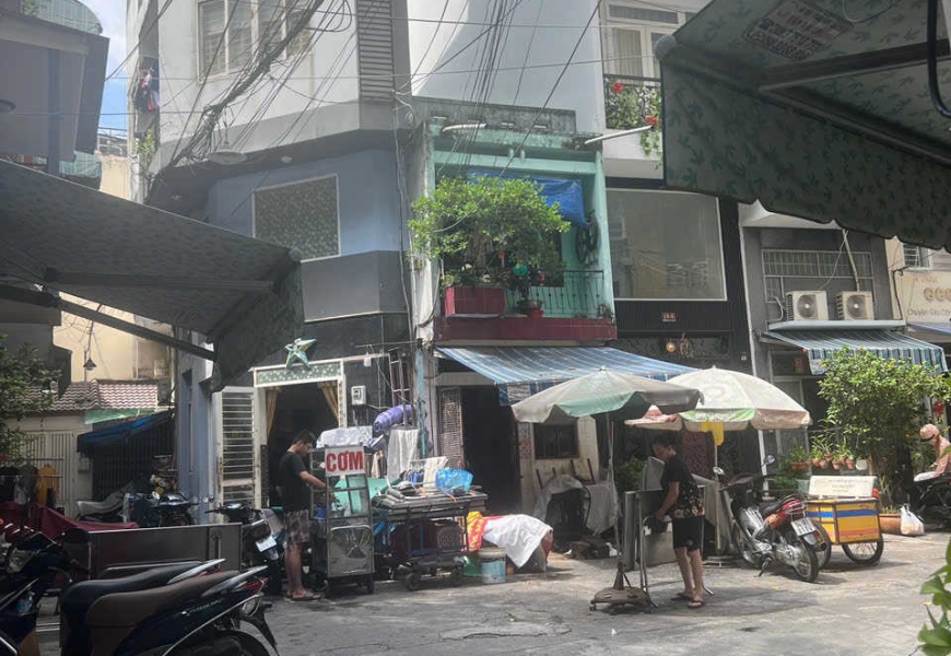Bán nhà hẻm xe hơi đường 3/2 đối diện khu VIP Hà Đô.. Q10(cách MT đường chỉ 20m)
