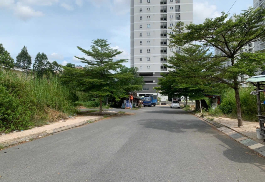 Bán lô C15 kdc cotec nhà bè,sát bên là trường học cấp 2,và gần uỷ ban nhân dân huyện nhà bè, tphcm