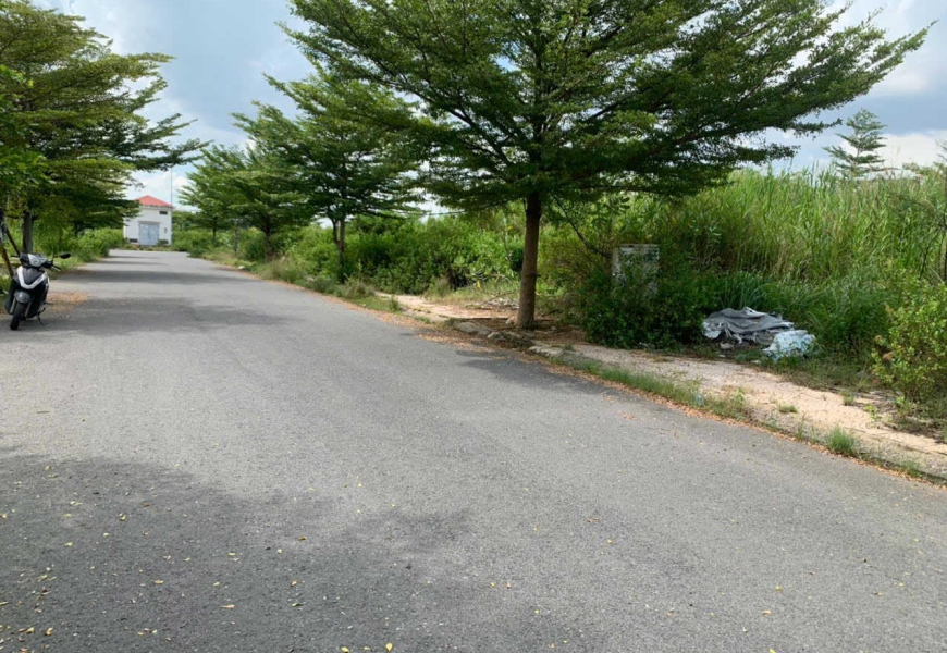 Bán lô C15 kdc cotec nhà bè,sát bên là trường học cấp 2,và gần uỷ ban nhân dân huyện nhà bè, tphcm